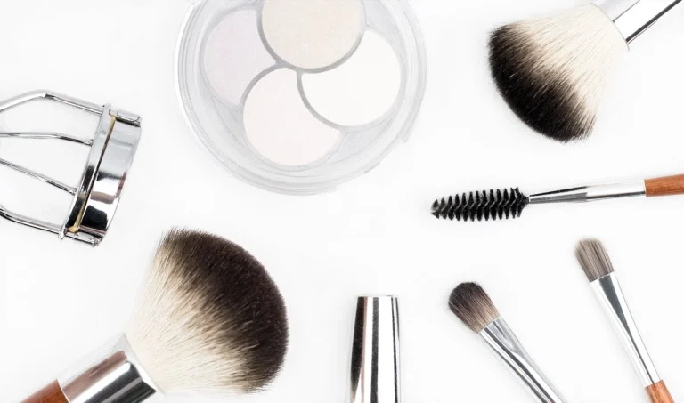 Makeup for Beginners: A Simple 4-Step Application Guide